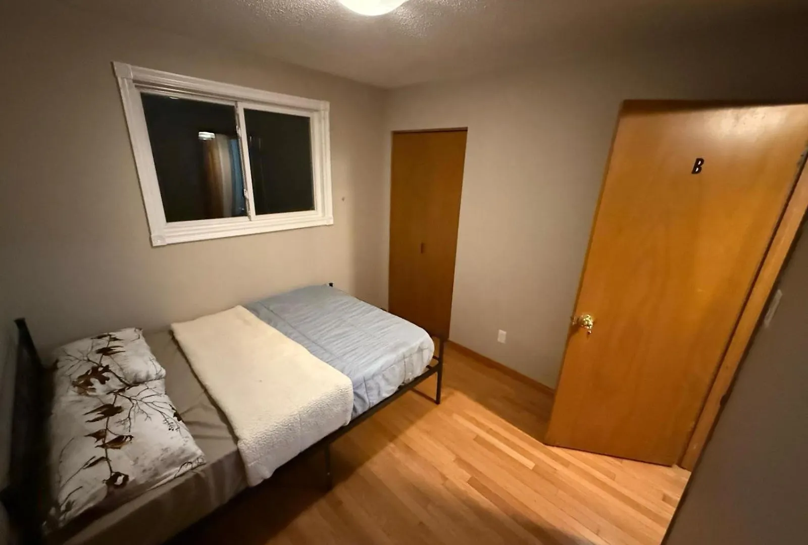 Heavy Price Cut-Book Now!- Next To Airport, Downtown,Transit Apartment Kitchener Canada