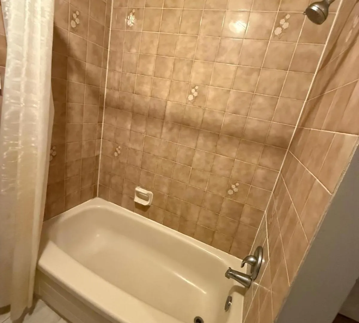 Homestay Heavy Price Cut-Book Now!- Next To Airport, Downtown,Transit Apartment Kitchener